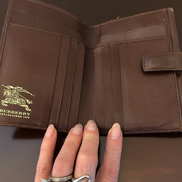 Burberry compact wallet fair condition - Picture 5 of 8
